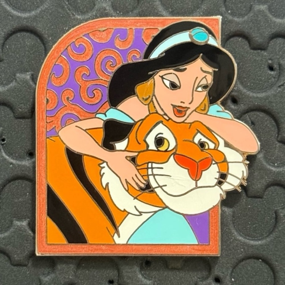 Disney parks Aladdin Jasmine & Rajah Princesses With Their Horses trading pin